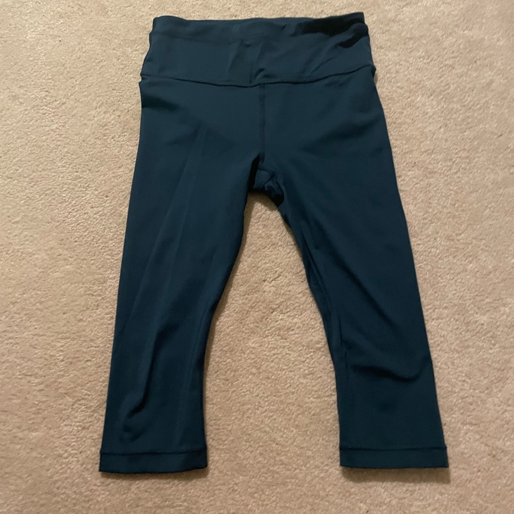Athleta accelerate cropped pants